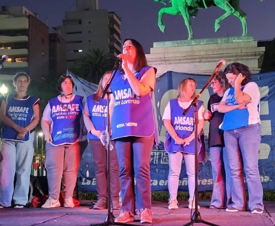 AMSAFE: Adriana Monteverde afirma que el problema de las amenazas escolares es social y no se resuelve sólo con sanciones