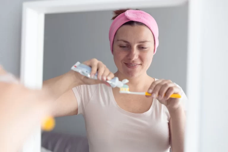 Científicos avanzan en el futuro de los dentífricos para limpiar la boca sin matar las bacterias buenas